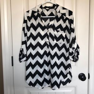 Black/White Chevron Print Top
